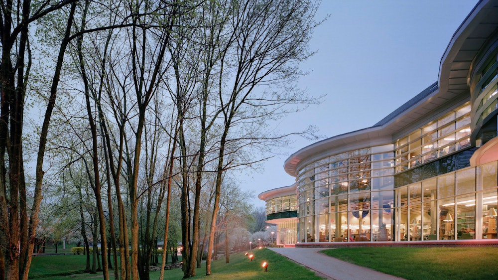 Arnold Bernhard Library Centerbrook Architects & Planners